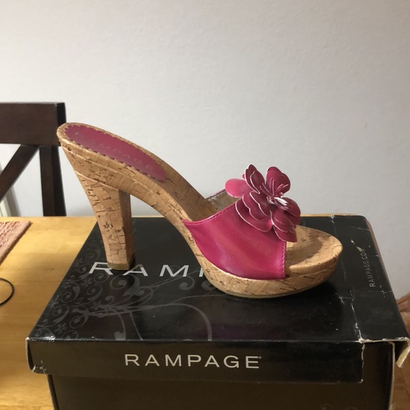 Cute step in - Picture 3 of 3